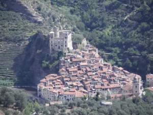 Xtrallusion photo gallery of Italy. Photos, pictures, images and photographs of the Italian Rivieras, the Italian Lakes, the Italian Alps, the Cinque Terre, the Amalfi coast and some of the most beautiful corners of Italy. Plus photos of Italian cities such as Pisa, Milan, Genoa and Rome.